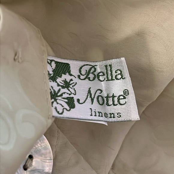 Bella Notte Pale Yellow Velvet Trim Pillow Shams - Picture 6 of 13